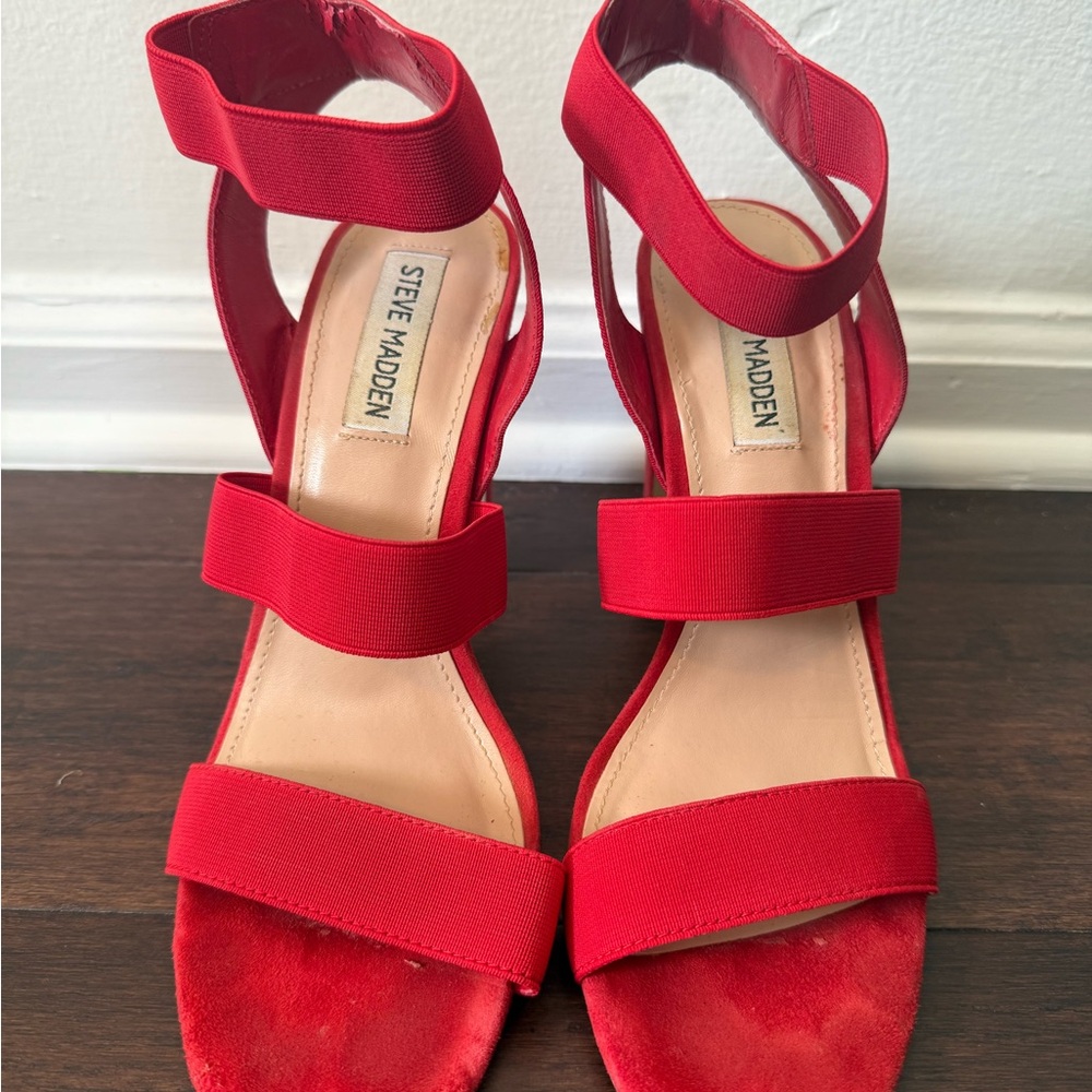Steve Madden Red Suede Ankle Strap Block Heel Sandals Size 8